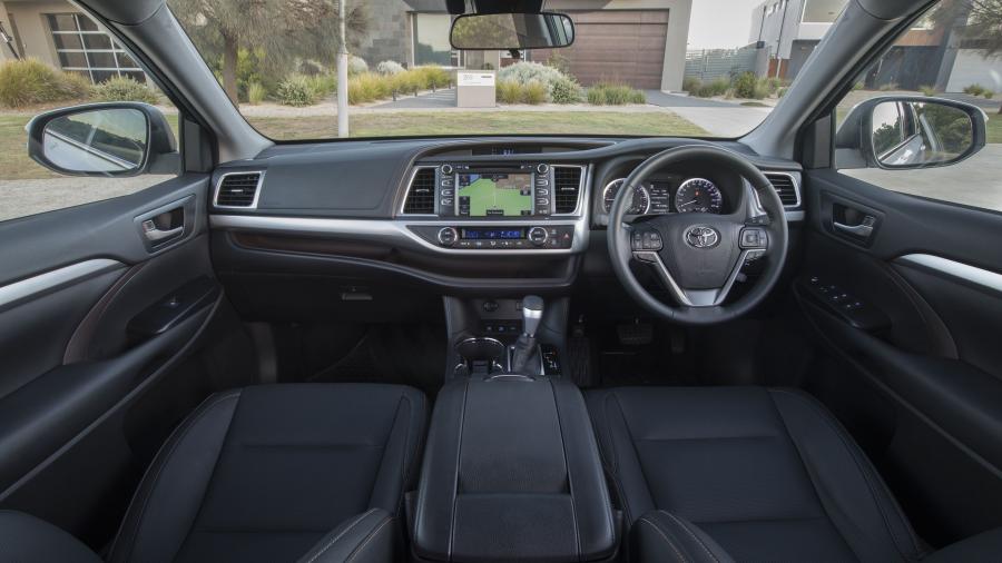 Торпедо Toyota Kluger GXL (XU50) 2017 года  (фото 5 из 7)